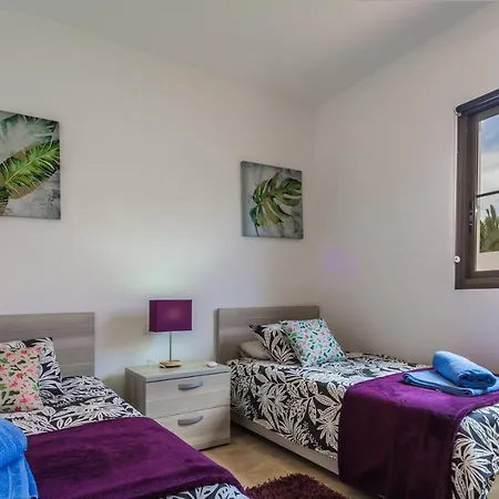 With Private Pool, Near And Golf Caleta De Fuste- Charlotte Villa *